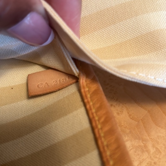 Like NEW LOUIS VUITTON Limited Edition  Monogram Rayures Neverfull MM $5000 - Picture 8 of 11